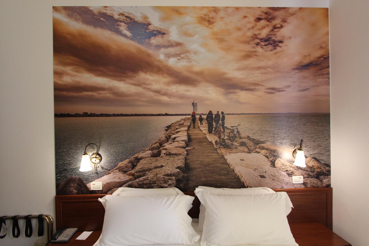Sovrana Hotel & Spa Rimini Room photo